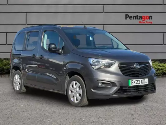 Vauxhall Combo Life Electric 50kWh Design Auto 5dr (11kW Charger)