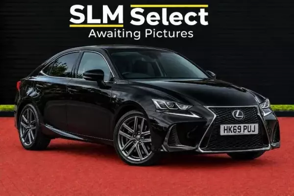 Lexus IS 2.5 300h E-CVT Euro 6 (s/s) 4dr