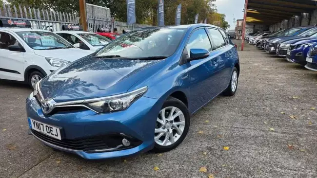 Toyota Auris 1.8 VVT-h Icon CVT Euro 6 (s/s) 5dr (Safety Sense)