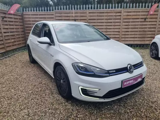 Volkswagen e-Golf 35.8kWh e-Golf Auto 5dr
