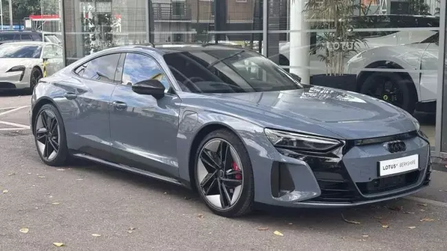 Audi RS e-tron GT 93.4kWh Carbon Vorsprung Auto quattro 4dr