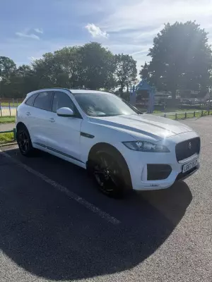 Jaguar F-PACE 2.0 D180 R-Sport Auto AWD Euro 6 (s/s) 5dr