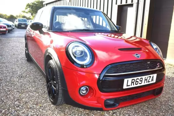 MINI Hatch 2.0 Cooper S Classic Steptronic Euro 6 (s/s) 5dr