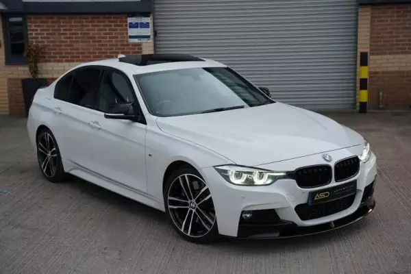 BMW 3 Series 2.0 330i M Sport Shadow Edition Auto Euro 6 (s/s) 4dr