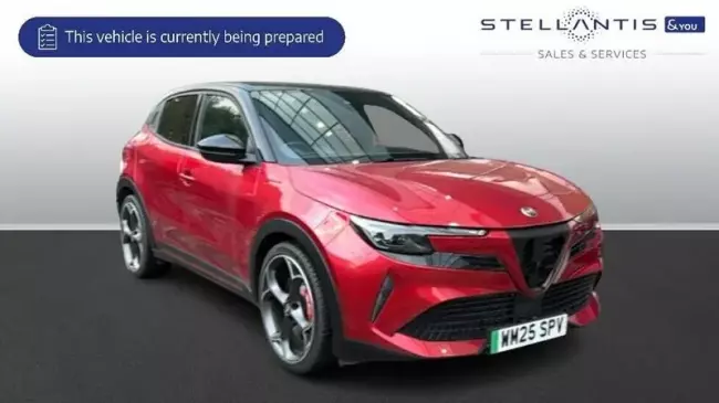 Alfa Romeo Junior 54kWh Elettrica Veloce Auto 5dr