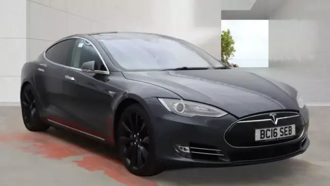 Tesla Model S 85D (Dual Motor) Auto 4WD 5dr