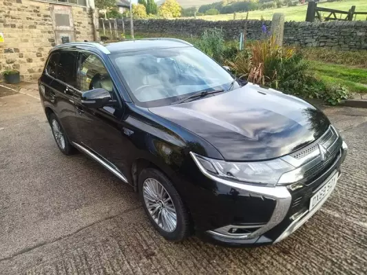 Mitsubishi Outlander 2.4h TwinMotor 13.8kWh 4h CVT 4WD Euro 6 (s/s) 5dr
