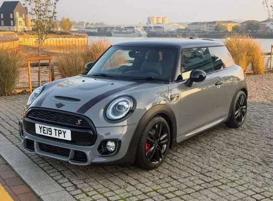 MINI Hatch 2.0 Cooper S Sport Steptronic Euro 6 (s/s) 3dr